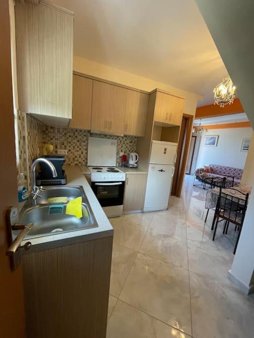 Eirini House Apartment Leonidio Bagian luar foto