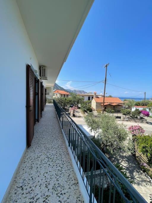 Eirini House Apartment Leonidio Bagian luar foto